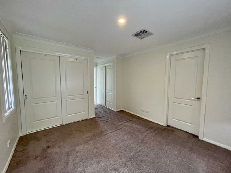 15 Corbett Close, Spring Farm NSW 2570