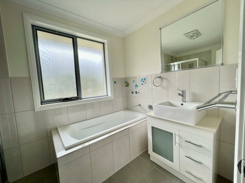 15 Corbett Close, Spring Farm NSW 2570