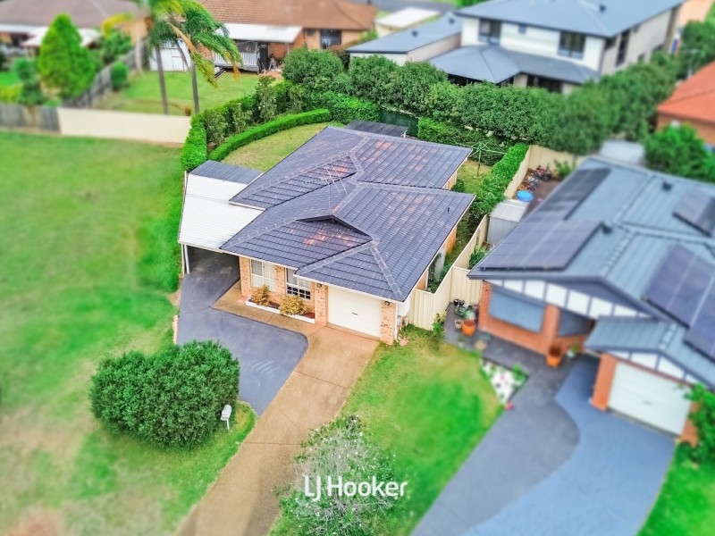 7 Poppy Place, Macquarie Fields NSW 2564
