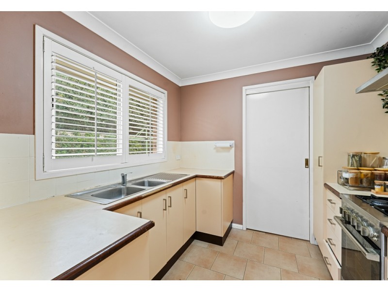 7 Poppy Place, Macquarie Fields NSW 2564