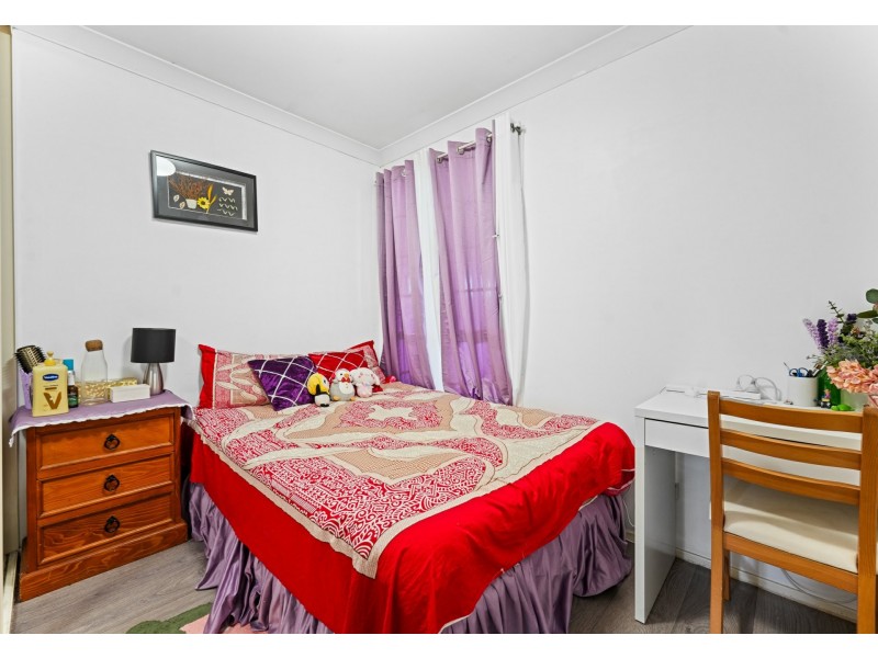 7 Poppy Place, Macquarie Fields NSW 2564