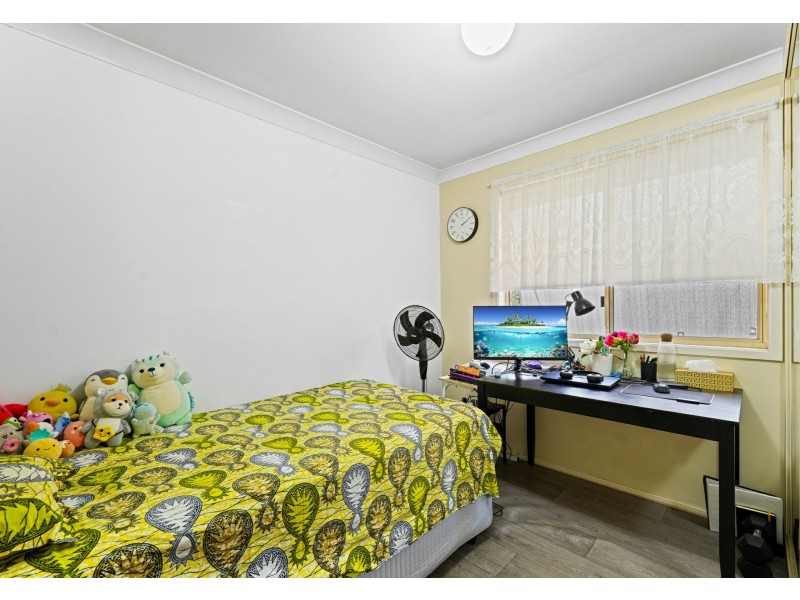 7 Poppy Place, Macquarie Fields NSW 2564