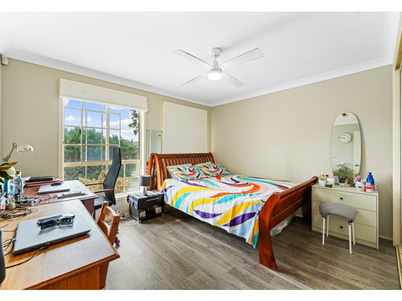 7 Poppy Place, Macquarie Fields NSW 2564