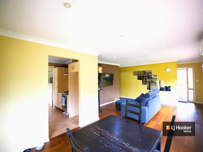7 Poppy Place, Macquarie Fields NSW 2564