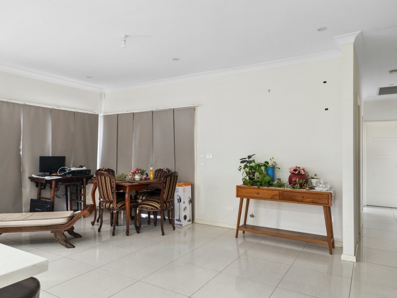8 Yengo St, Minto NSW 2566