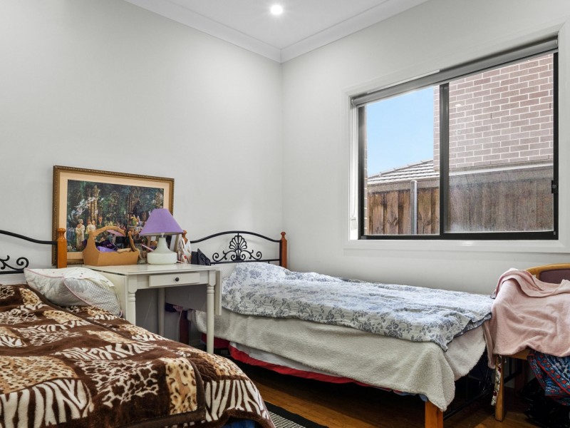 8 Yengo St, Minto NSW 2566