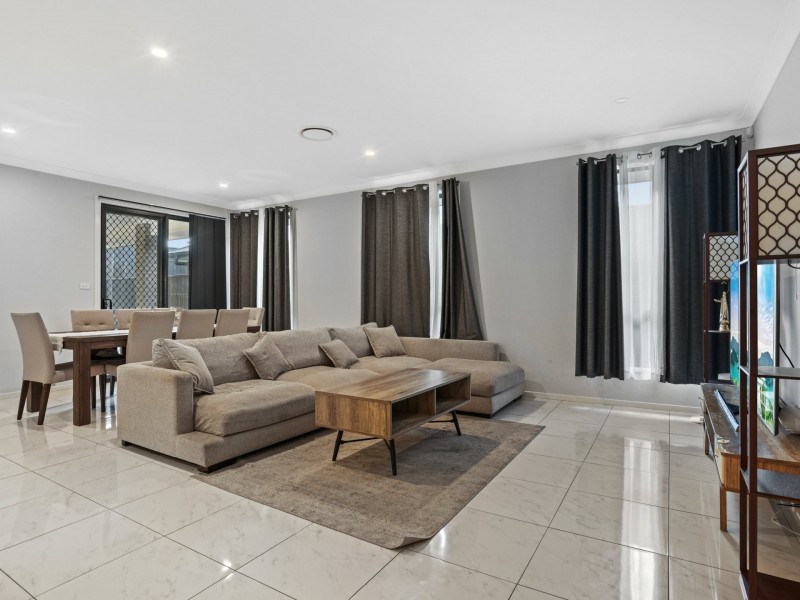 22 Herd Street, Oran Park NSW 2570