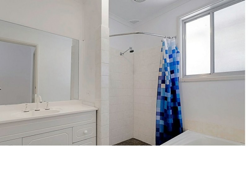 13 Kimberley Street, Leumeah NSW 2560