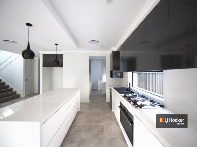 27 Fieldhouse Circuit, Campbelltown NSW 2560