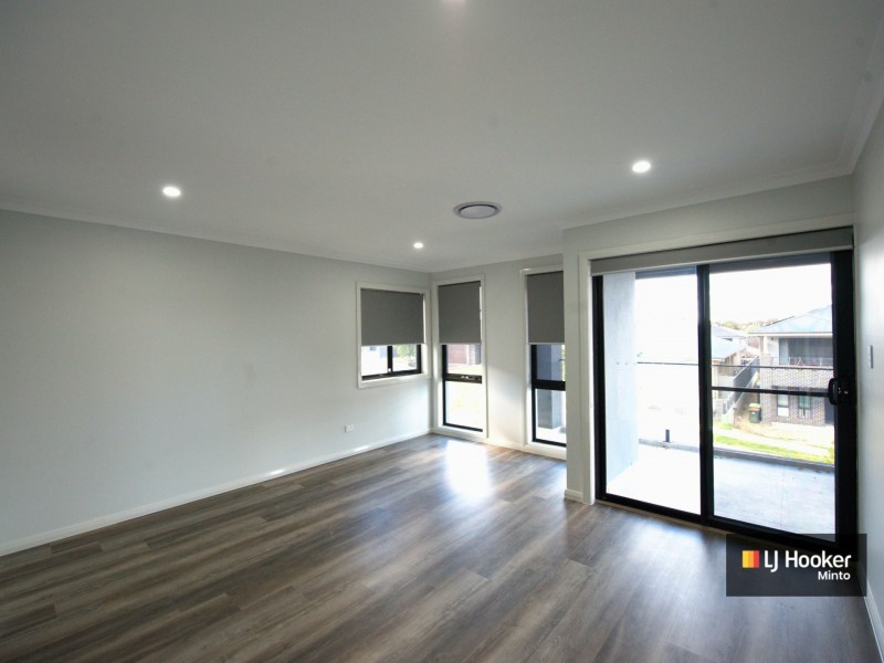 27 Fieldhouse Circuit, Campbelltown NSW 2560