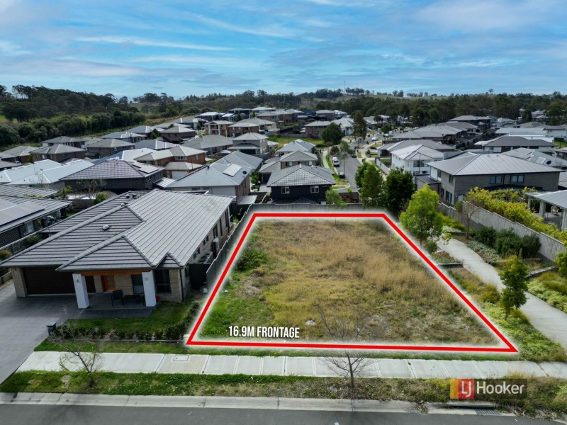 8 Mahony Drive, Campbelltown NSW 2560