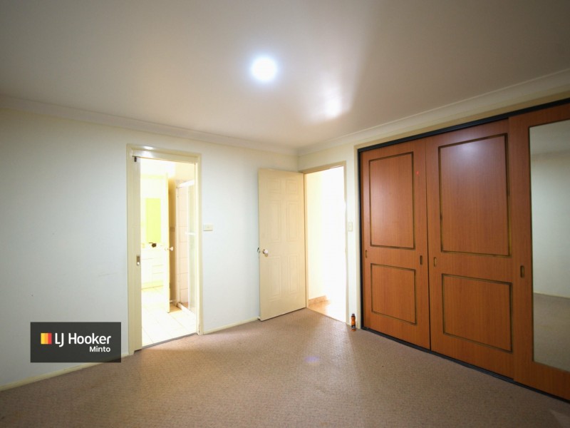 21 Norman Dunlop Crescent, Minto NSW 2566