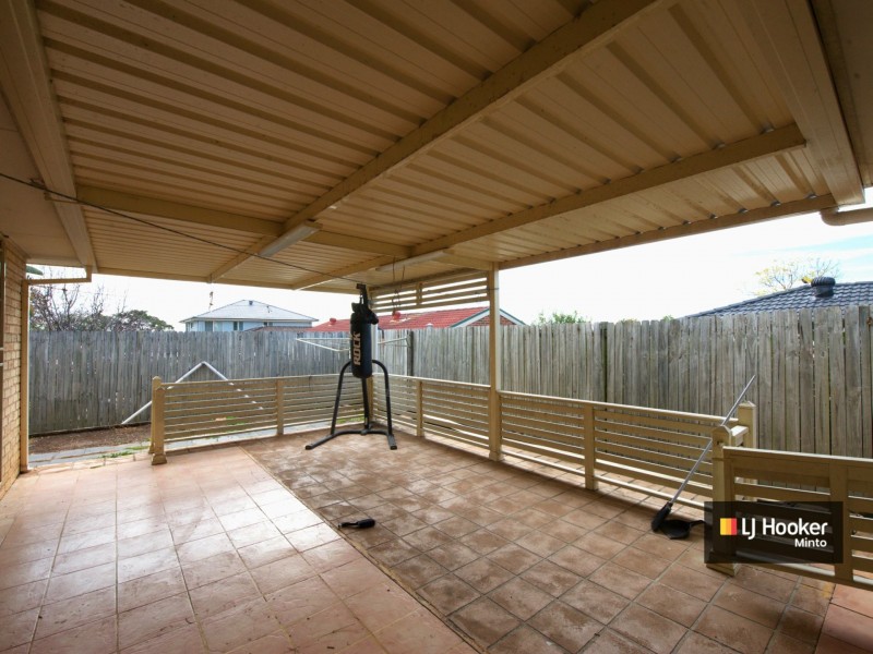 21 Norman Dunlop Crescent, Minto NSW 2566