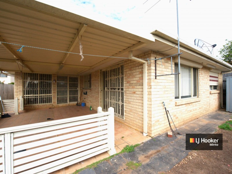 21 Norman Dunlop Crescent, Minto NSW 2566