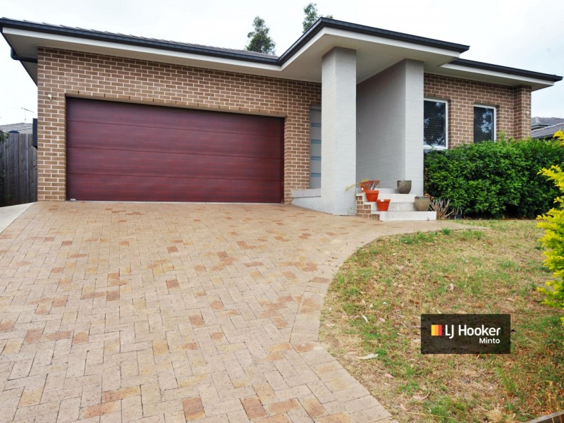18 Glass House Blv, Minto NSW 2566