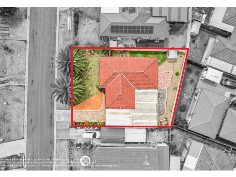 8 campbell close, Minto NSW 2566