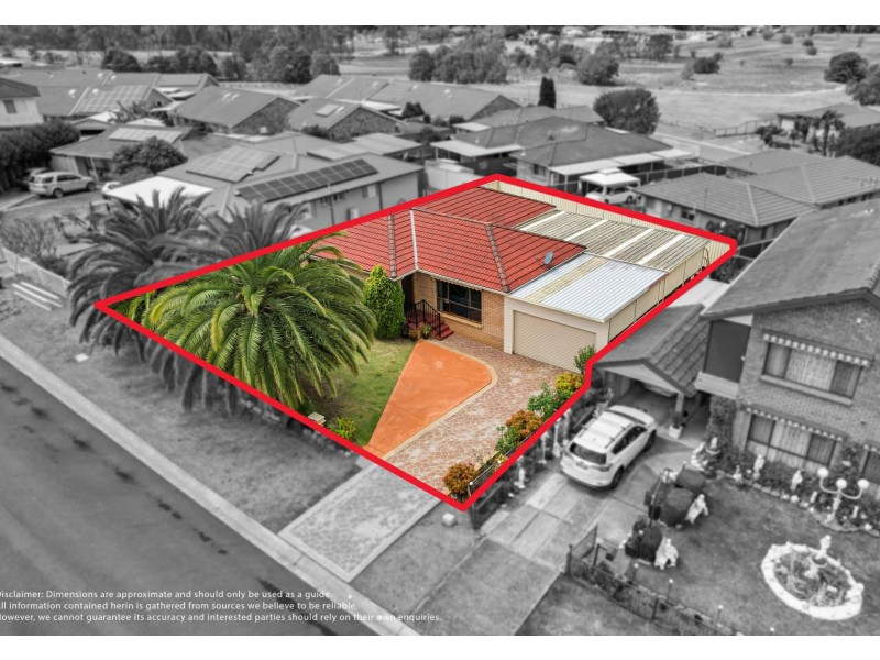 8 campbell close, Minto NSW 2566