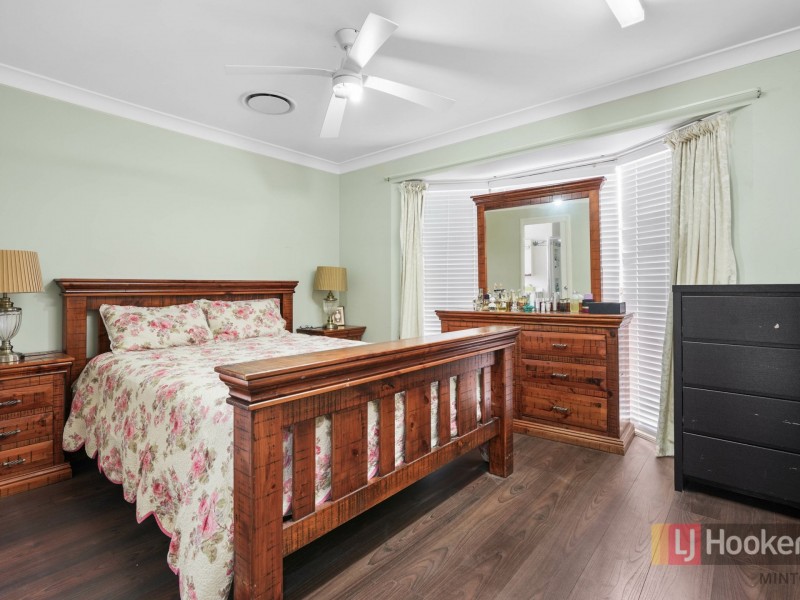 2 Hewitt Pl, Minto NSW 2566