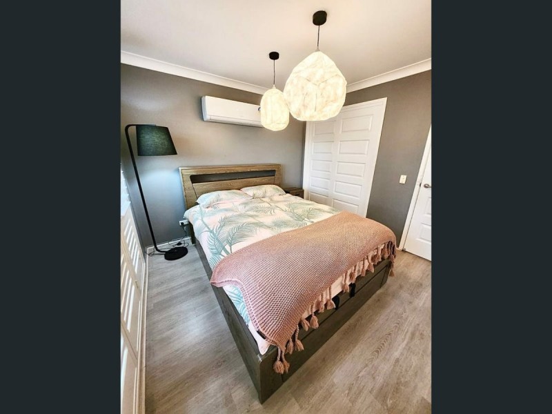 16 Edinburgh Crescent, St Andrews NSW 2566