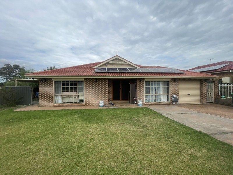 54 Goodsell St, Minto NSW 2566