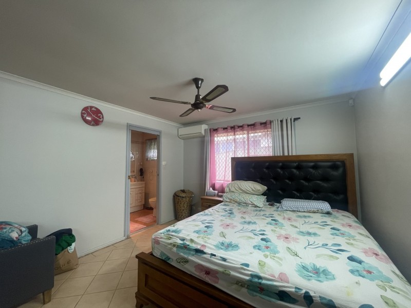 54 Goodsell St, Minto NSW 2566