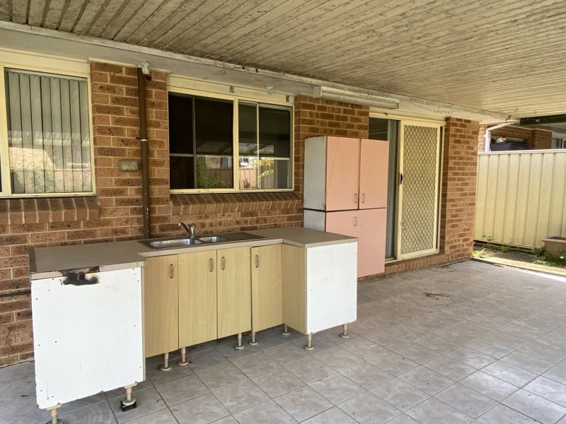 11 Blackwood Avenue, Minto NSW 2566