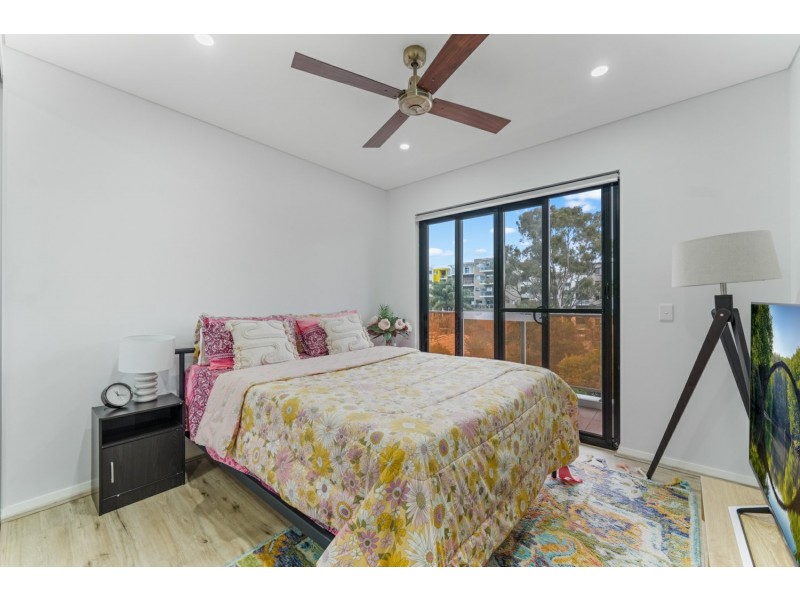 Apartment 13/2-10 Tyler Street, Campbelltown NSW 2560