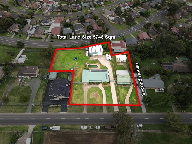 42 Eagleview Road, Minto NSW 2566