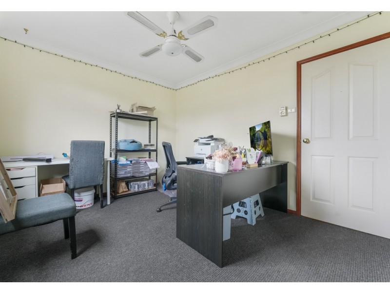 42 Eagleview Road, Minto NSW 2566