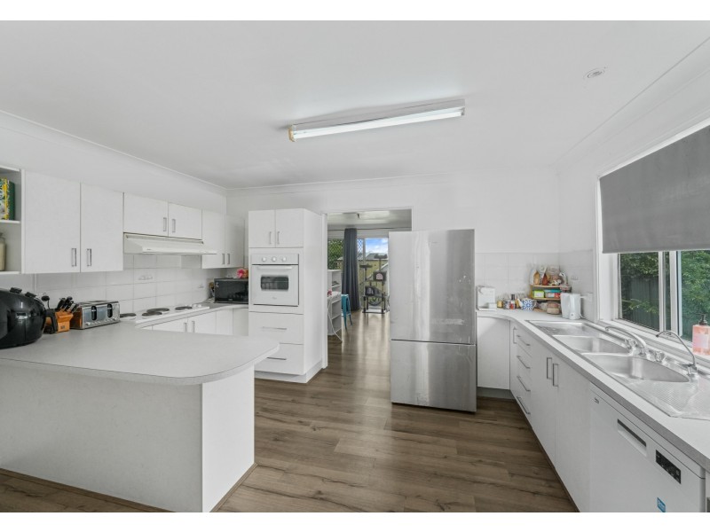 42 Eagleview Road, Minto NSW 2566