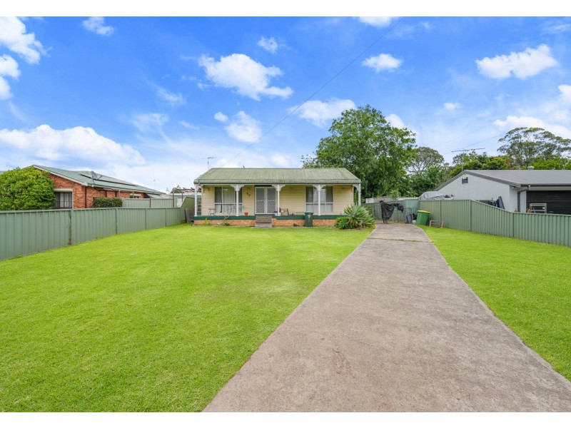 42 Eagleview Road, Minto NSW 2566