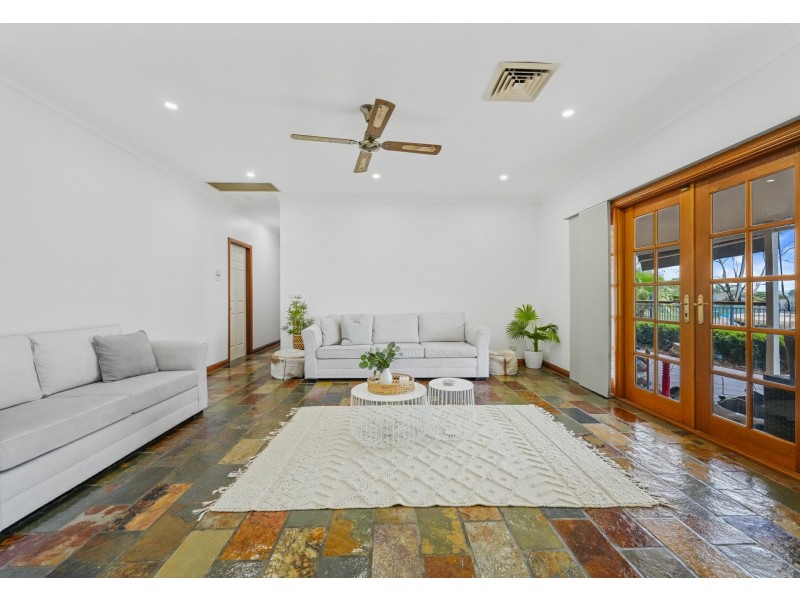 42 Eagleview Road, Minto NSW 2566