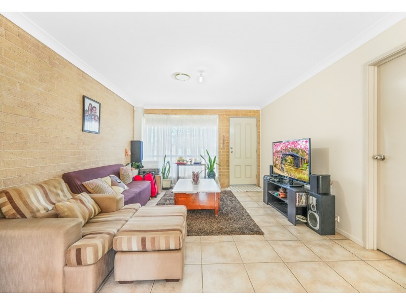 Villa 12/14 Benham Street, Minto NSW 2566