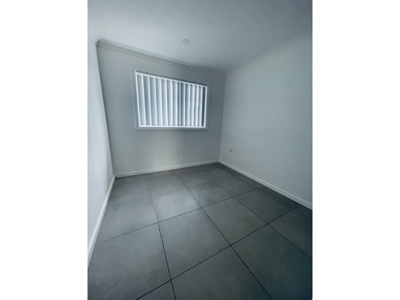 7A Lotus Pl, Macquarie Fields NSW 2564