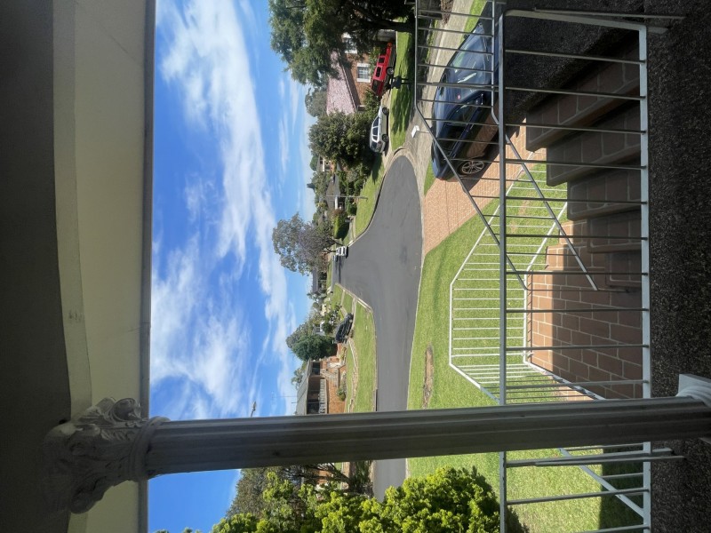 11 Menindee Avenue, Leumeah NSW 2560