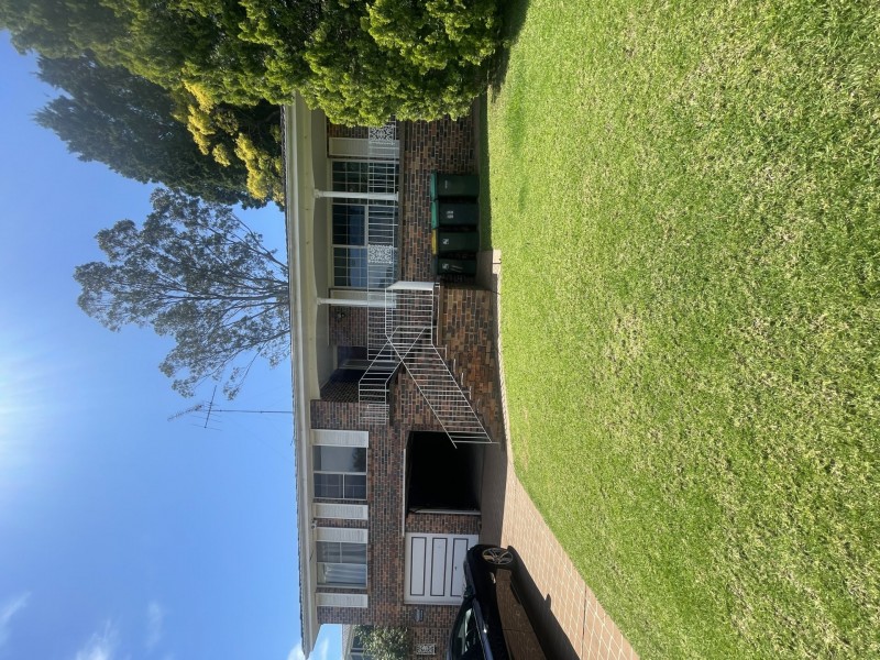 11 Menindee Avenue, Leumeah NSW 2560