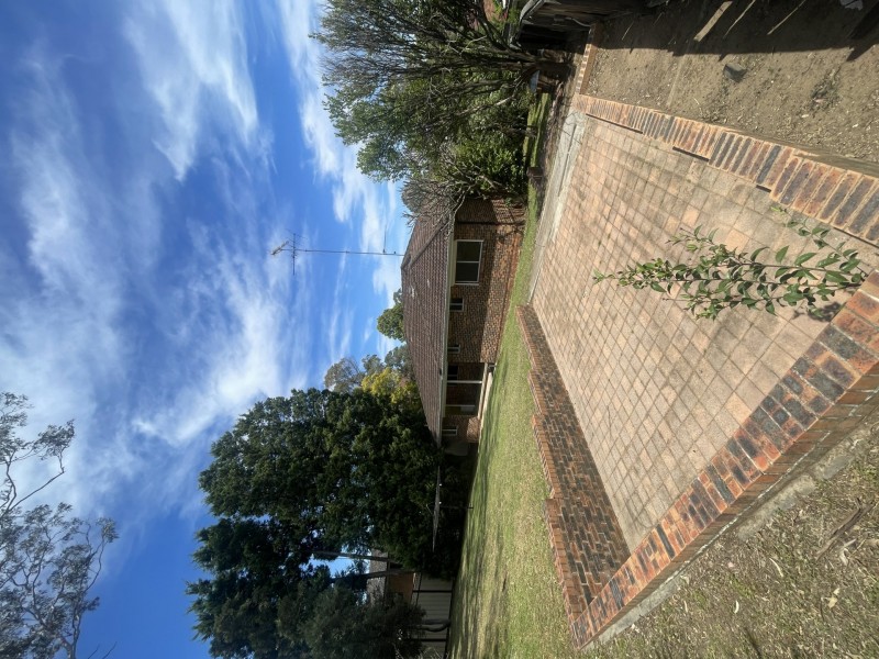 11 Menindee Avenue, Leumeah NSW 2560