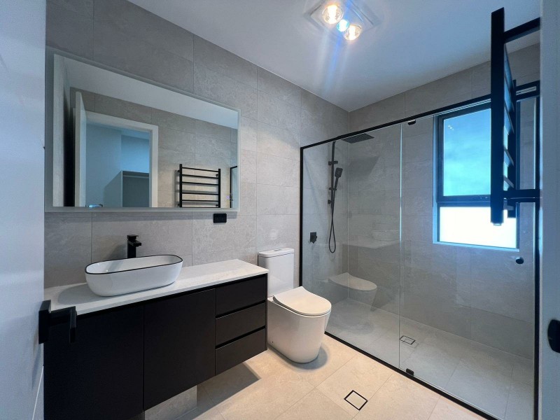12 Chinnocks Avenue, Campbelltown NSW 2560