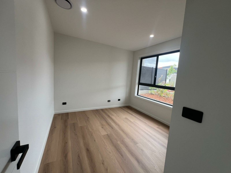 12 Chinnocks Avenue, Campbelltown NSW 2560