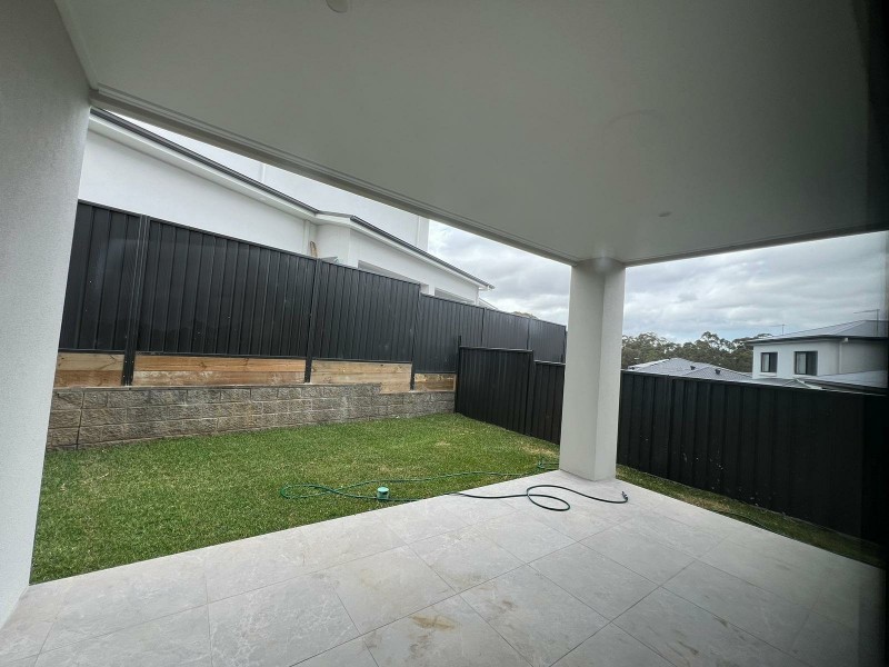 12 Chinnocks Avenue, Campbelltown NSW 2560