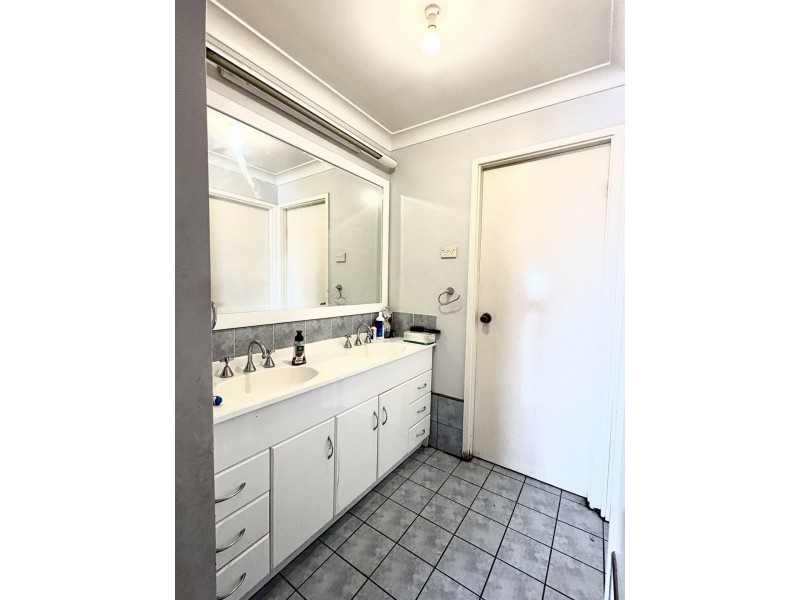 11 Braemar Avenue, St Andrews NSW 2566