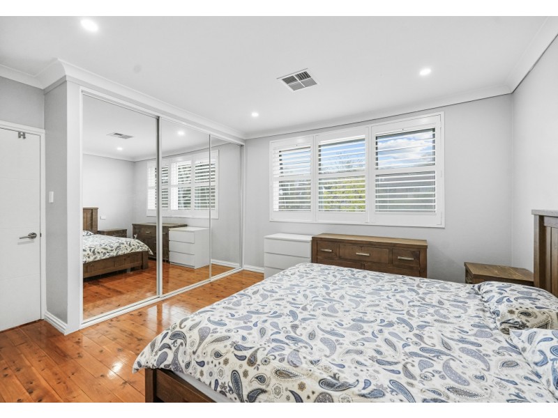 15 Warragamba Crescent, Leumeah NSW 2560