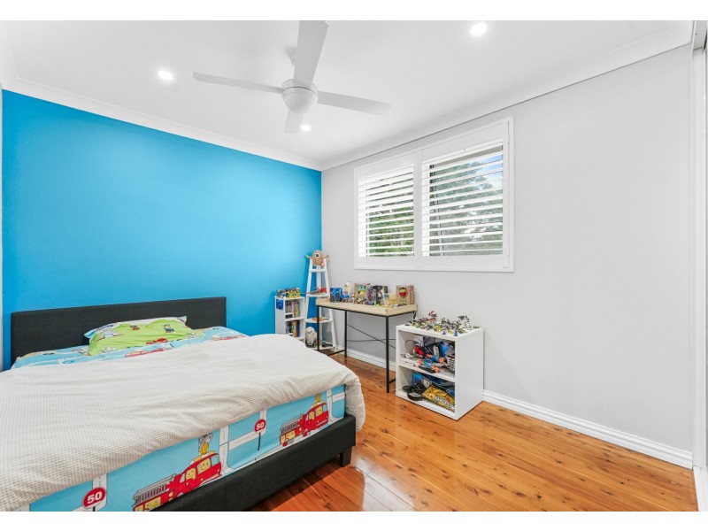 15 Warragamba Crescent, Leumeah NSW 2560