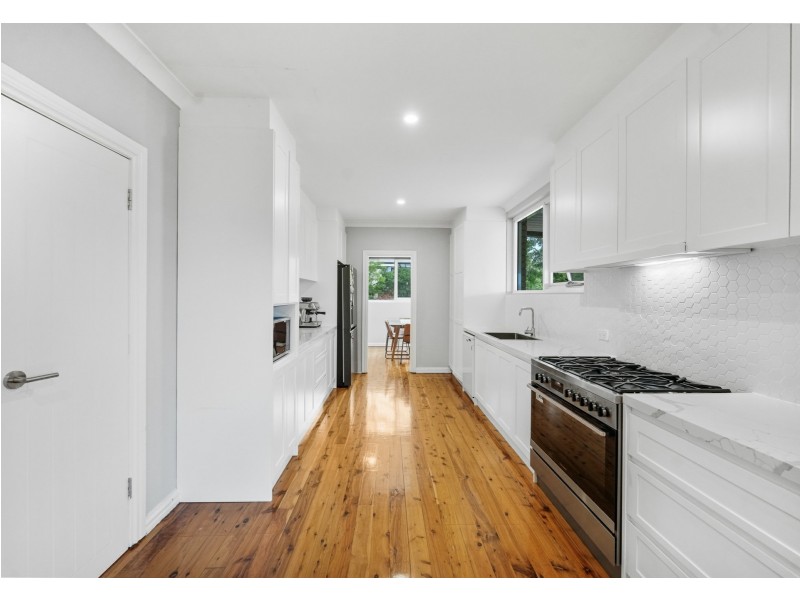 15 Warragamba Crescent, Leumeah NSW 2560