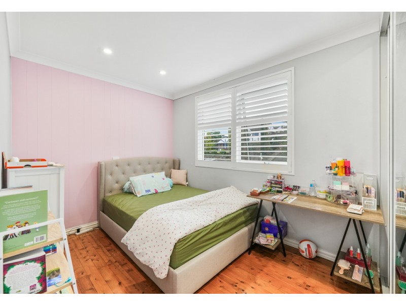 15 Warragamba Crescent, Leumeah NSW 2560