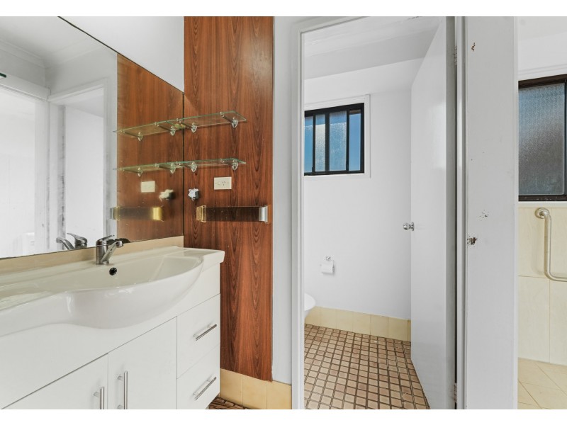 1 Emex Place, Macquarie Fields NSW 2564