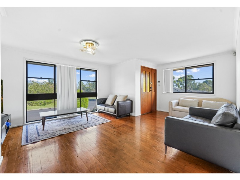 1 Emex Place, Macquarie Fields NSW 2564