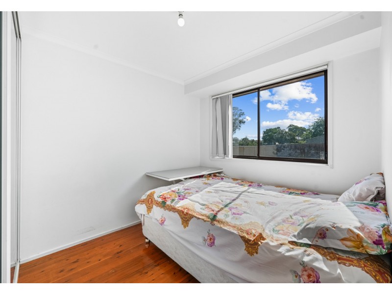 1 Emex Place, Macquarie Fields NSW 2564