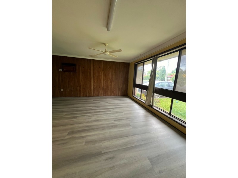 102 Durham Street, Minto NSW 2566