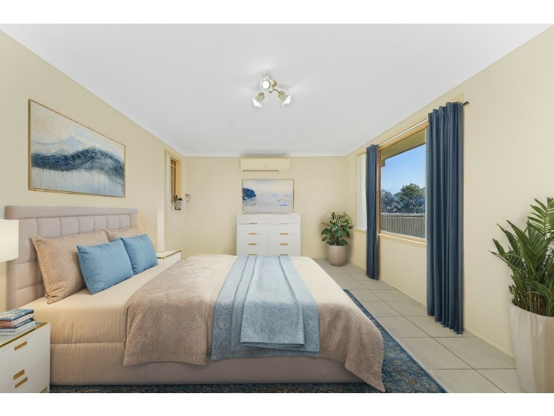 20 Styles Crescent, Minto NSW 2566